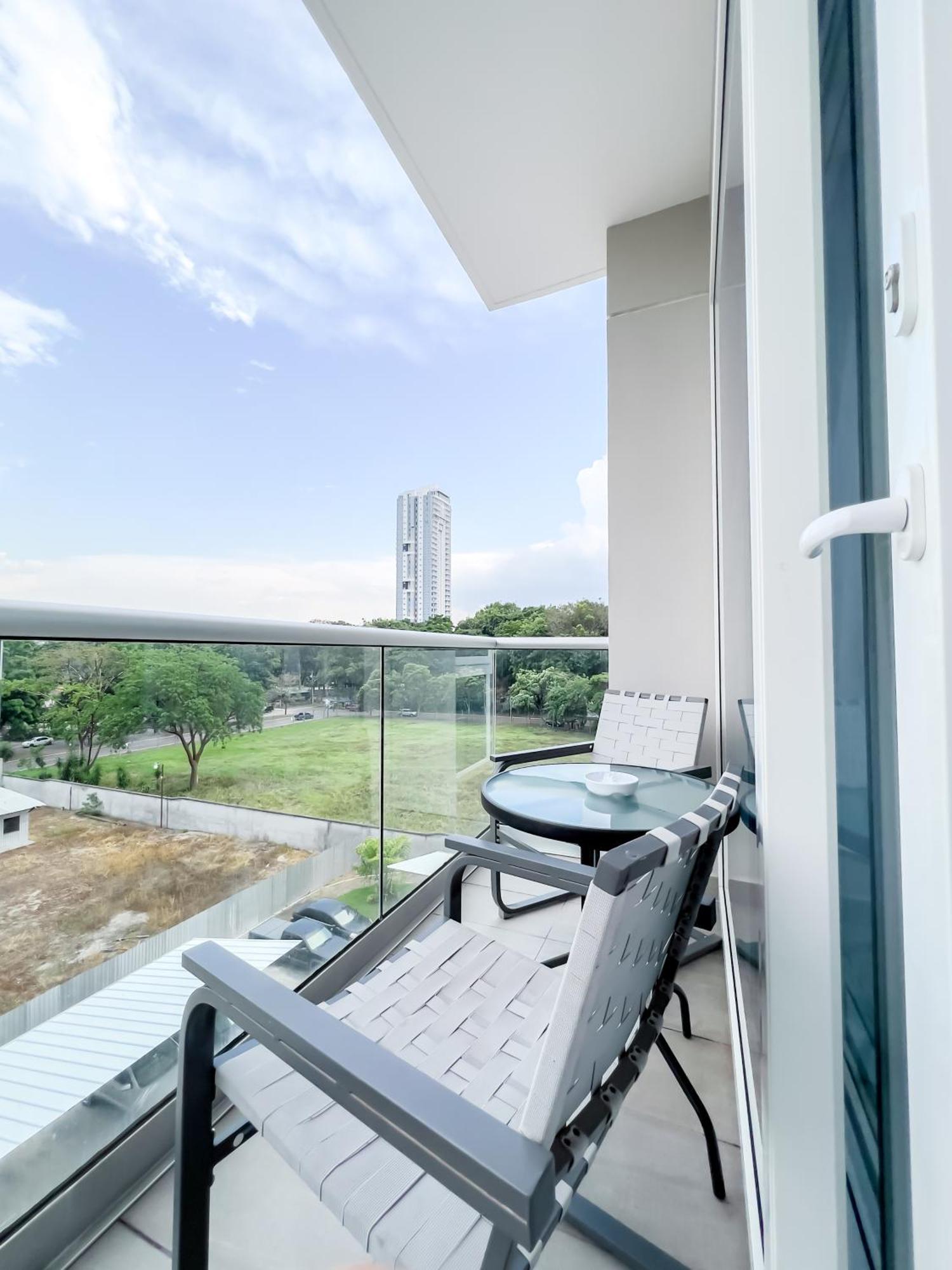 Amplio Condominio Ejecutivo Con Hermosa Vista Сан-Педро-Сула Экстерьер фото